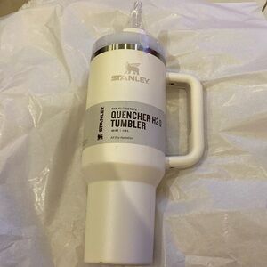 Stanley Quencher H2.0 Tumbler 40.OZ